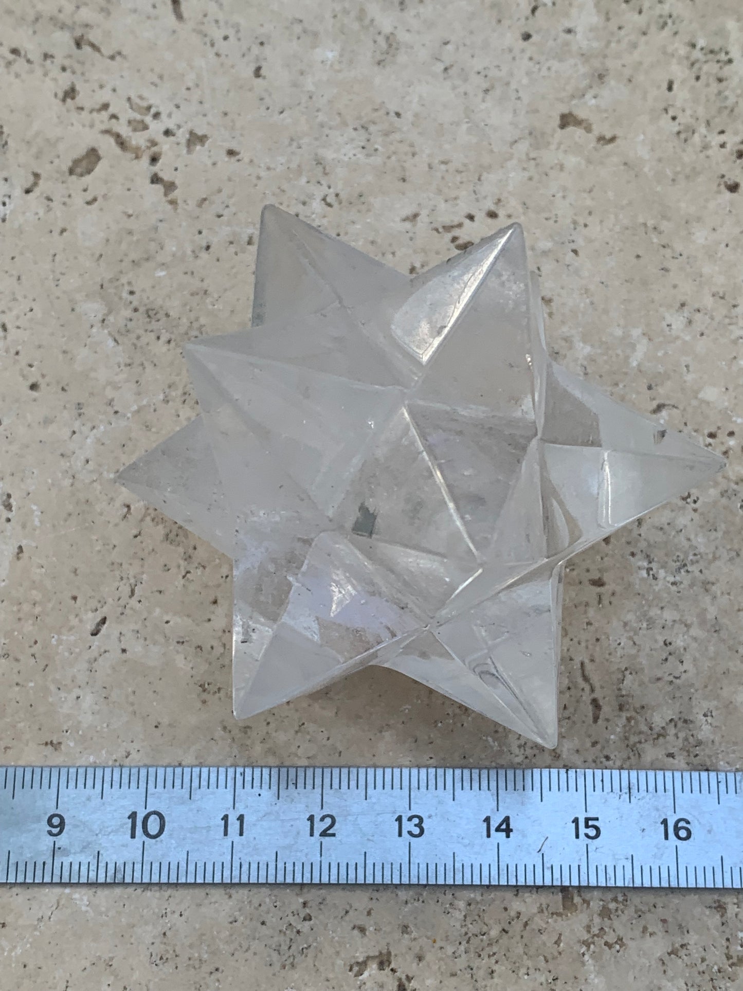 Étoile de Sirius (12 branches) en cristal de roche (quartz). Ø 65mm de diamètre - 121,2 grammes !
