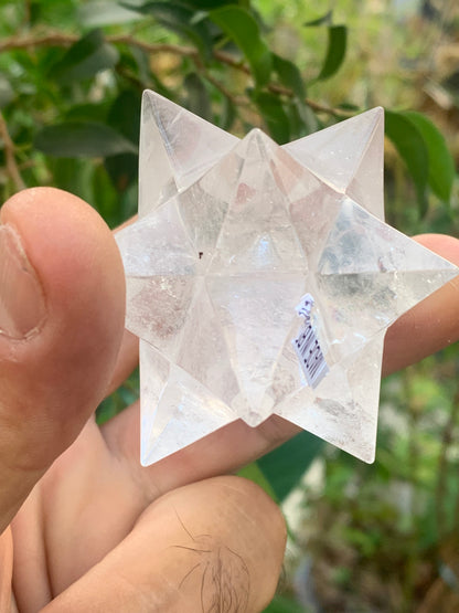 Étoile de Sirius (12 branches) en cristal de roche (quartz). Ø 65mm de diamètre - 121,2 grammes !