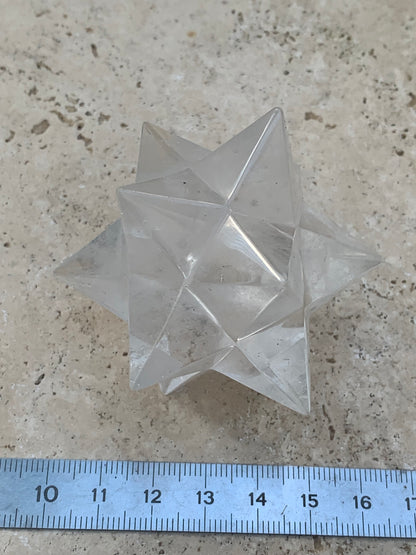 Étoile de Sirius (12 branches) en cristal de roche (quartz). Ø 61mm de diamètre - 112,7 grammes !