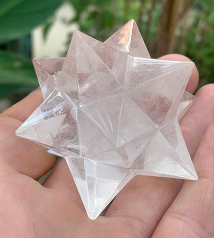 Étoile de Sirius (12 branches) en cristal de roche (quartz). Ø 61mm de diamètre - 112,7 grammes !