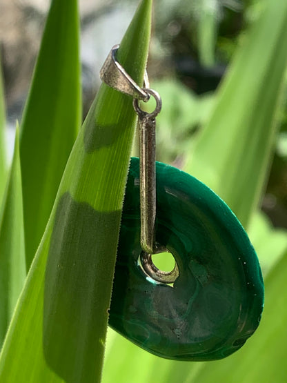 'Donuts' pendant setting, 50mm high x 15mm wide x 10mm thick. Perfect for showing off your pendant!