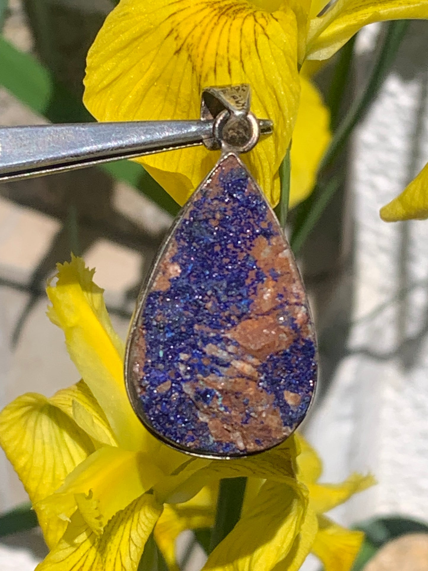 Azurite, pendentif en Argent de 46mm de hauteur x 22 de largeur x 9 d'épaisseur. Vendu avec cordon réglable de couleur noire offert !