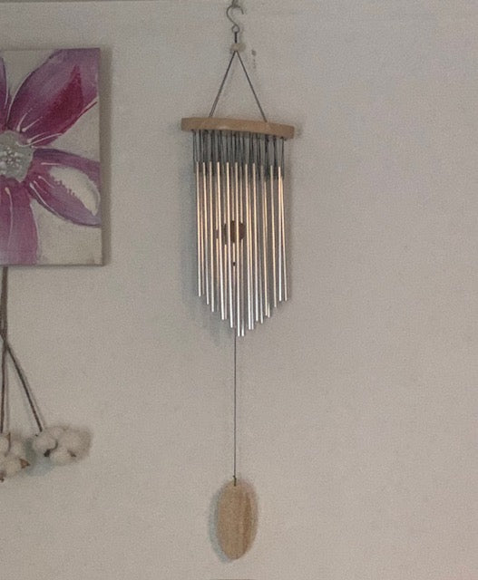 Wind chime with "22 tubes" that form a harmonious and very rich musical scale! 40 cm - 222 g. A superb creation!