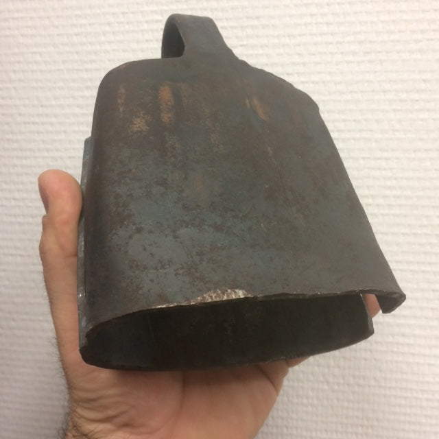 Cloches Africaine en métal de 12 à 31 cm. Parfait pour les stands de percussions !