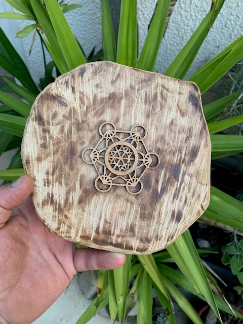 Support bois pour 7 diapasons fait main - Vendu avec motif de Métatron et sphère de sélénite
