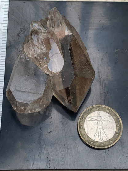 Cristal de roche fumé/ Quartz fumé, pointe naturelle de 60x45x25 mm - 59,2 gr., très belle qualité, très belle pureté !