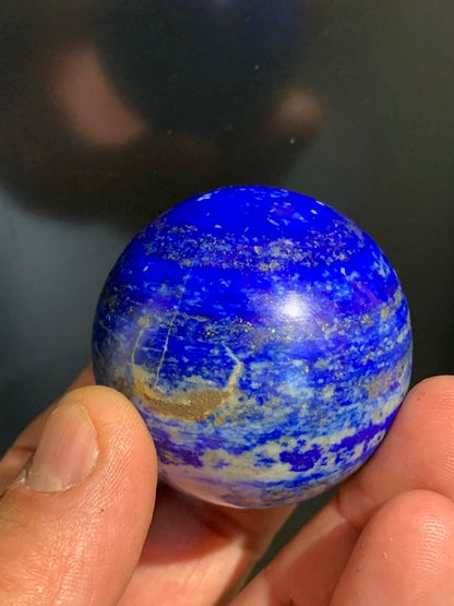 Sphère en lapis lazuli, pièces au choix de 49 mm - 191,5 gr. - La pierre des Pharaons, un bleu envoûtant !