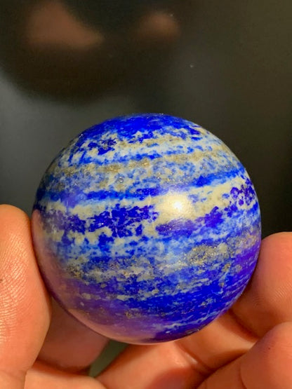 Sphère en lapis lazuli, pièces au choix de 49 mm - 191,5 gr. - La pierre des Pharaons, un bleu envoûtant !