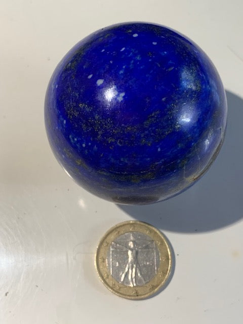 Sphère en lapis lazuli, pièces au choix de 49 mm - 191,5 gr. - La pierre des Pharaons, un bleu envoûtant !