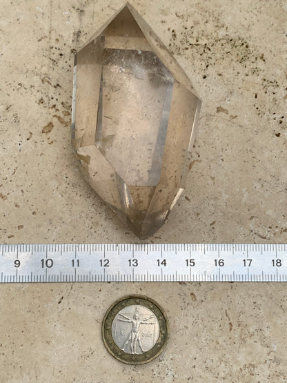 Cristal de roche fumé/ Quartz fumé, pointe bi-déterminée naturelle de 83x43x33 mm - 148,8 gr., très belle qualité, très belle pureté !