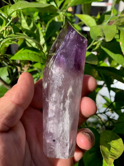 Amethyst, natural crystal cleaned of 128 x 50 x 38 mm - 258.5 gr.