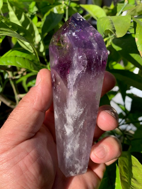 Amethyst, natural crystal cleaned of 128 x 50 x 38 mm - 258.5 gr.
