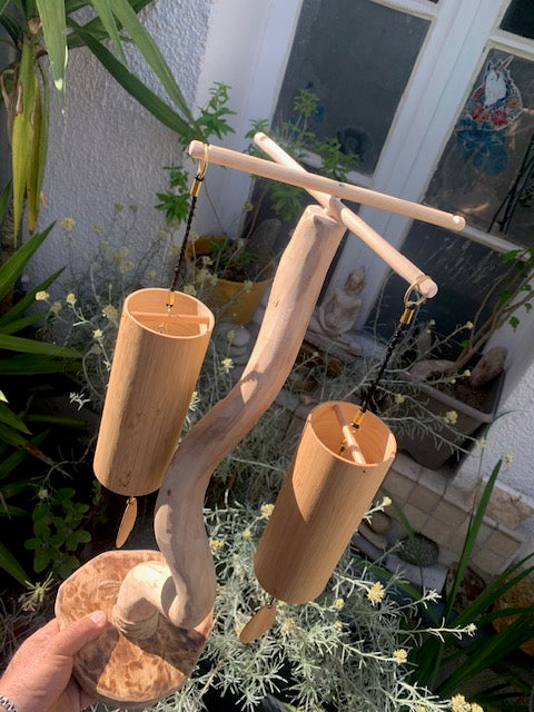 Support en bois recyclé, branches pliables, pour carillons Koshi/Zaphir – 54 x 20 x 17 cm - Création Zen Curiosity