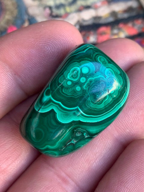 Malachite, tumbled stone of 34 mm x 24 x 21 - 36.3 gr.