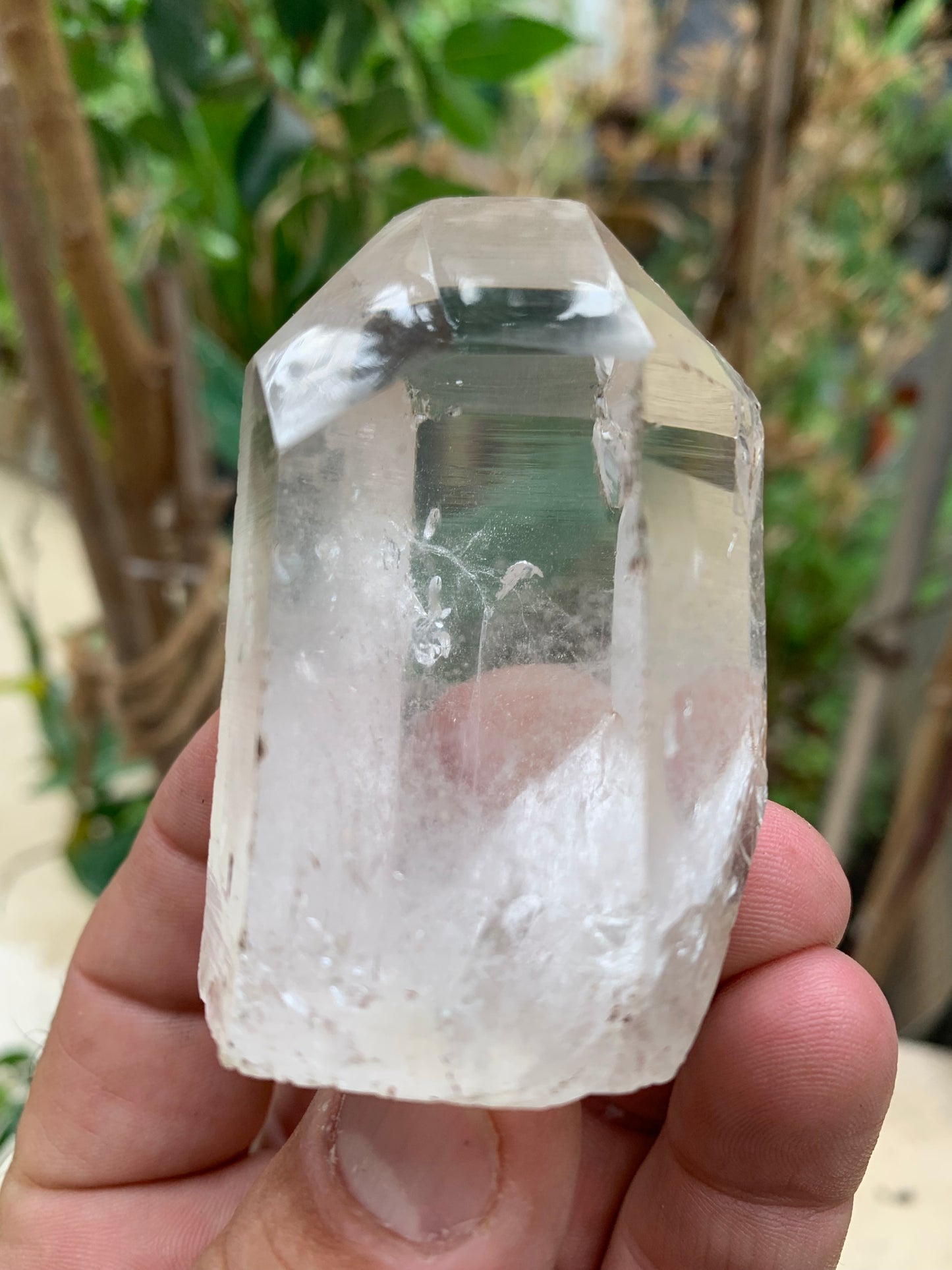 Cristal de Roche - Large pointe laser naturelle - ± 67 de haut x 40 mm de diamètre - 158,6 gr. !