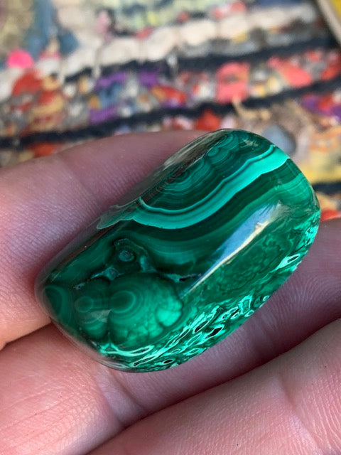 Malachite, tumbled stone of 34 mm x 24 x 21 - 36.3 gr.