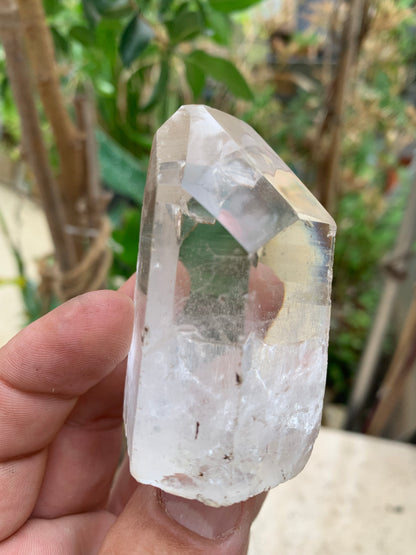 Cristal de Roche - Large pointe laser naturelle - ± 67 de haut x 40 mm de diamètre - 158,6 gr. !