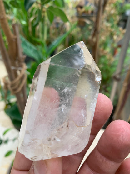 Cristal de Roche - Large pointe laser naturelle - ± 67 de haut x 40 mm de diamètre - 158,6 gr. !