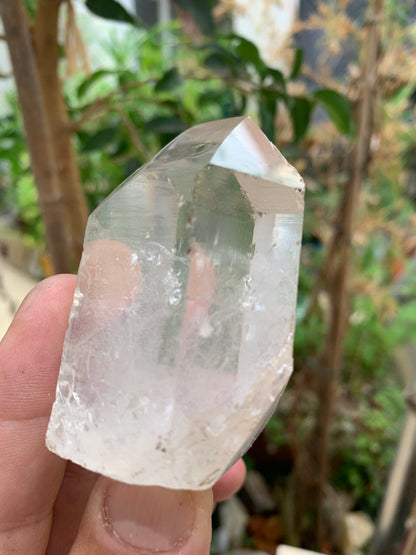 Cristal de Roche - Large pointe laser naturelle - ± 67 de haut x 40 mm de diamètre - 158,6 gr. !