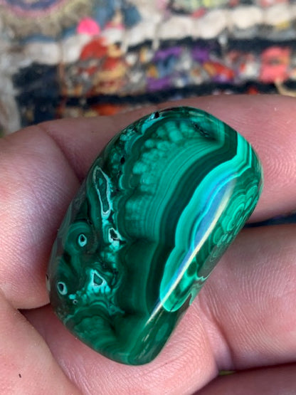 Malachite, tumbled stone of 34 mm x 24 x 21 - 36.3 gr.