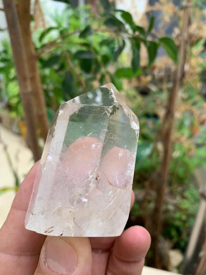 Cristal de Roche - Large pointe laser naturelle - ± 67 de haut x 40 mm de diamètre - 158,6 gr. !