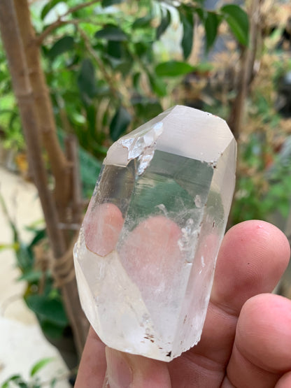 Cristal de Roche - Large pointe laser naturelle - ± 67 de haut x 40 mm de diamètre - 158,6 gr. !