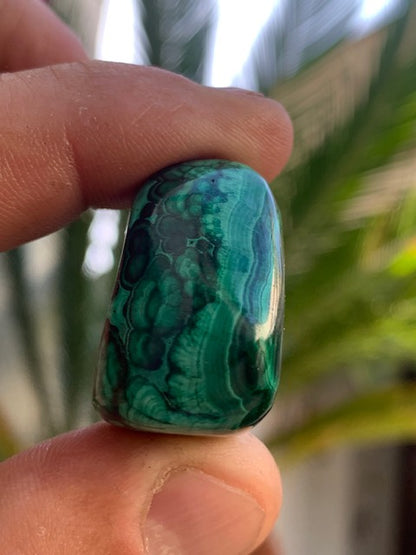 Malachite, tumbled stone of 34 mm x 24 x 18 - 26.3 gr.