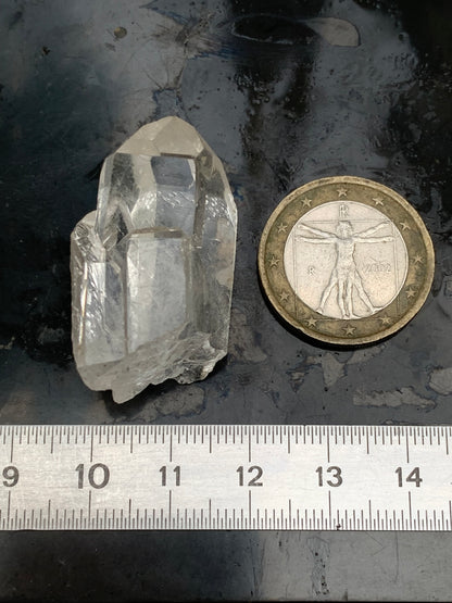 Cristal de Roche – Cristaux naturels jumelés – ±37 mm de haut × 22 × 18 – 16,10 gr. !