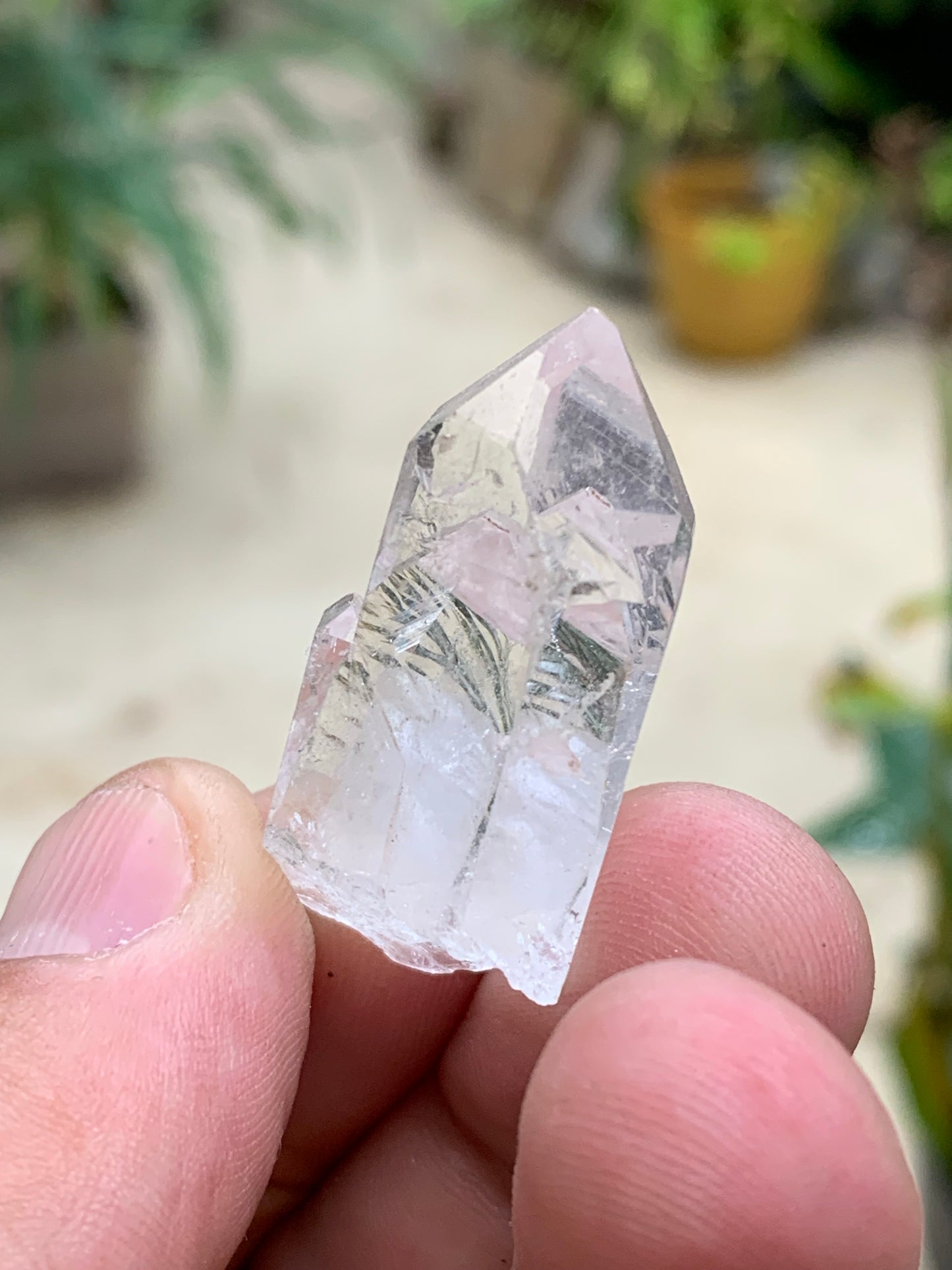 Cristal de Roche – Cristaux naturels jumelés – ±37 mm de haut × 22 × 18 – 16,10 gr. !