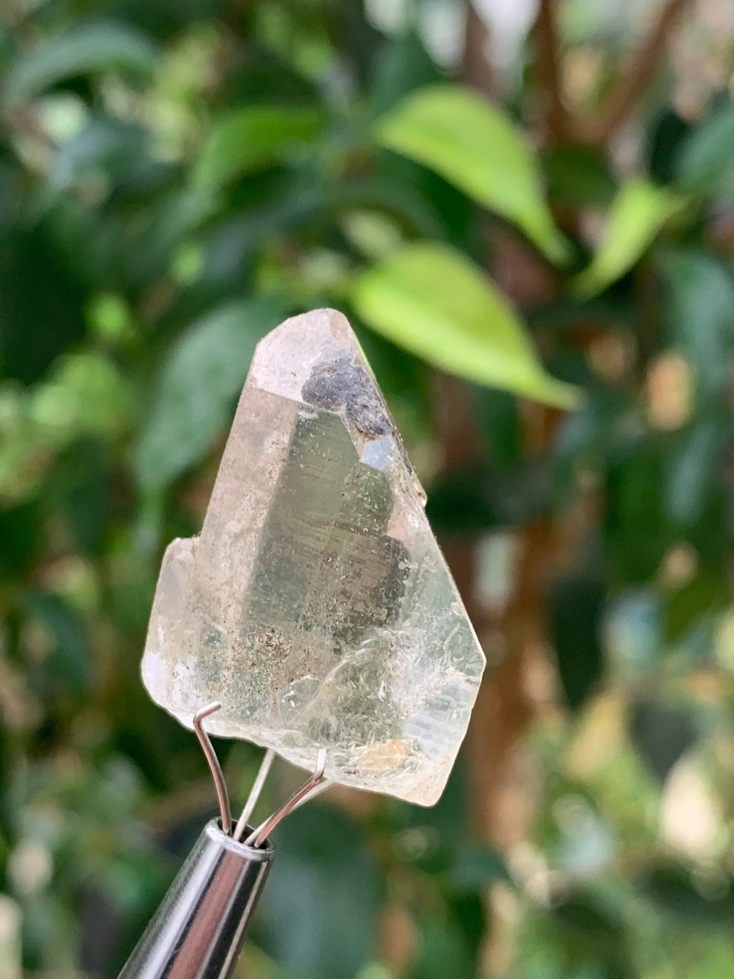 Cristal de Roche – Cristaux naturels jumelés – ± 27 mm de haut × 22 × 10 – 8 gr. !