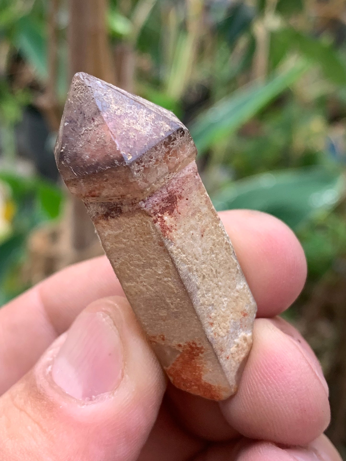 Cristal de Roche / Quartz Sceptre – Pointe laser naturelle - ± 50 mm (H) × 21 × 19 mm – 23 g !