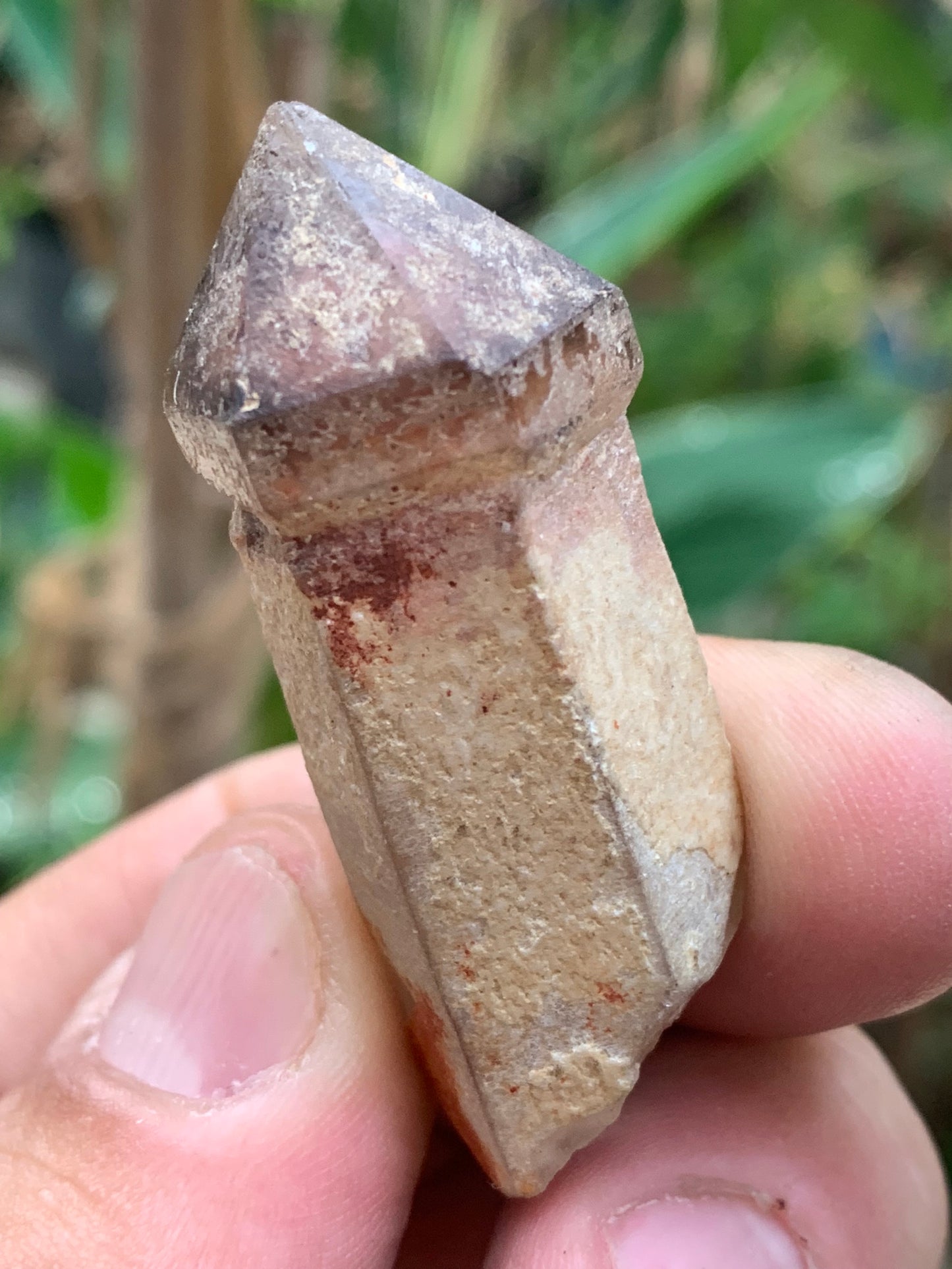 Cristal de Roche / Quartz Sceptre – Pointe laser naturelle - ± 50 mm (H) × 21 × 19 mm – 23 g !