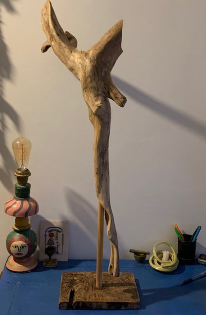 Sculpture en bois flotté de Loire : 'Tête de Cerf' - 94 cm de hauteur × 33 × 33 - Création Zen Curiosity