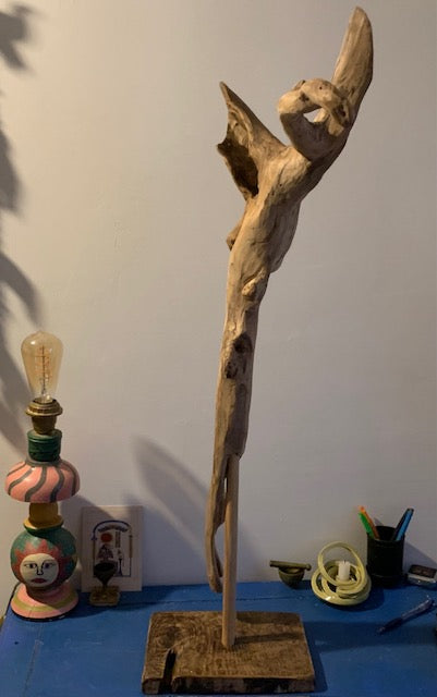 Sculpture en bois flotté de Loire : 'Tête de Cerf' - 94 cm de hauteur × 33 × 33 - Création Zen Curiosity