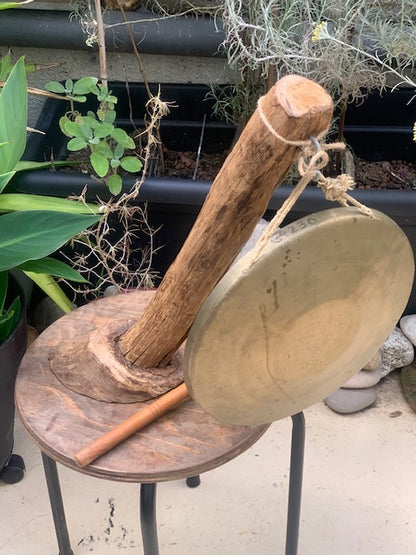 Support en bois pour gong, ou pour décoration, pied de lampe... - 55 x 35 cm - Création Zen Curiosity