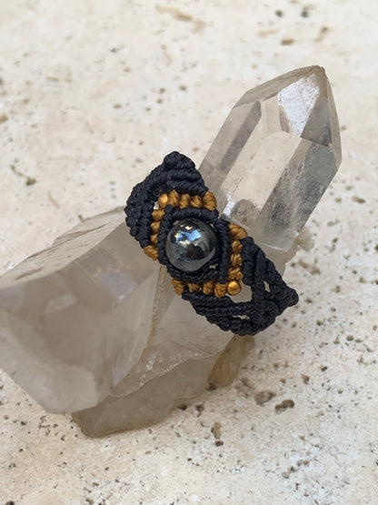 🧵 Bague fait main en coton résistant et perles AAA – Taille au choix, finitions soignées et sur mesure !
