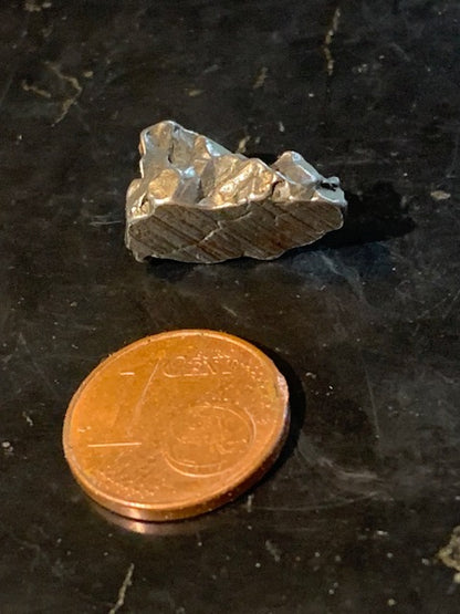 Météorite Campo Del Cielo d'Argentine de 19 x 11 x 10 mm - 5,6 gr.