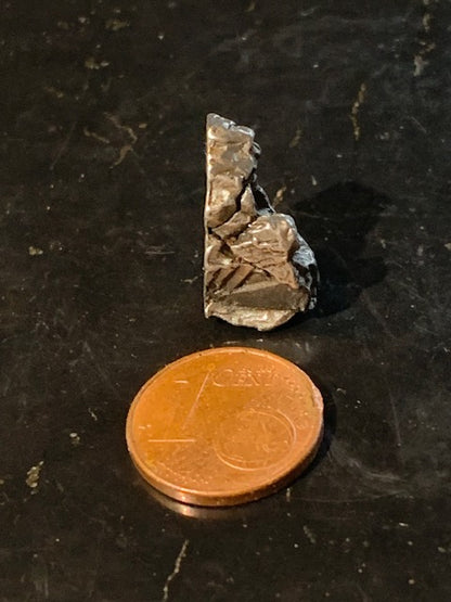 Météorite Campo Del Cielo d'Argentine de 19 x 11 x 10 mm - 5,6 gr.