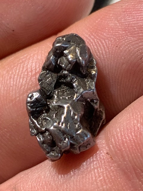 Météorite Campo Del Cielo d'Argentine de 19 x 11 x 10 mm - 5,6 gr.