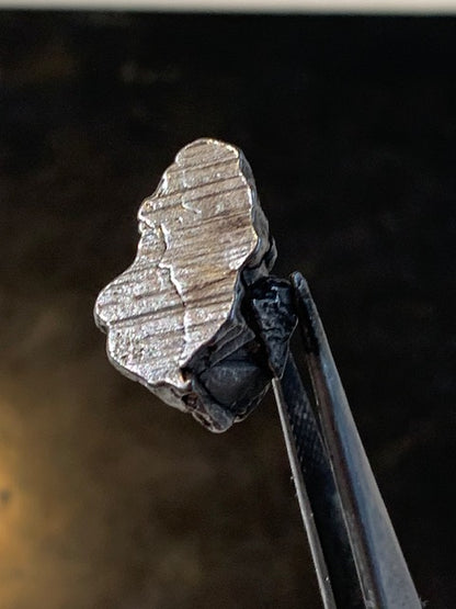 Météorite Campo Del Cielo d'Argentine de 19 x 11 x 10 mm - 5,6 gr.