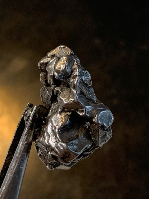 Météorite Campo Del Cielo d'Argentine de 19 x 11 x 10 mm - 5,6 gr.