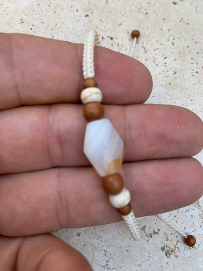 🧵 Bracelet fait main en coton tressé et pierre naturelle – Création unique Créatipik