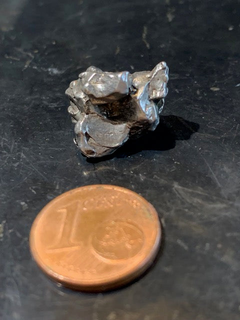 Météorite Campo Del Cielo d'Argentine de 18 x 15 x 12 mm - 6,6 gr.