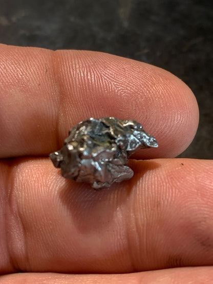 Météorite Campo Del Cielo d'Argentine de 18 x 15 x 12 mm - 6,6 gr.