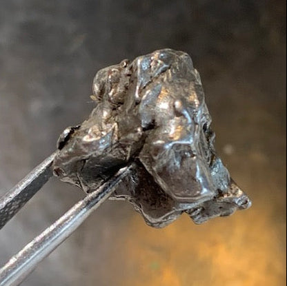 Météorite Campo Del Cielo d'Argentine de 18 x 15 x 12 mm - 6,6 gr.