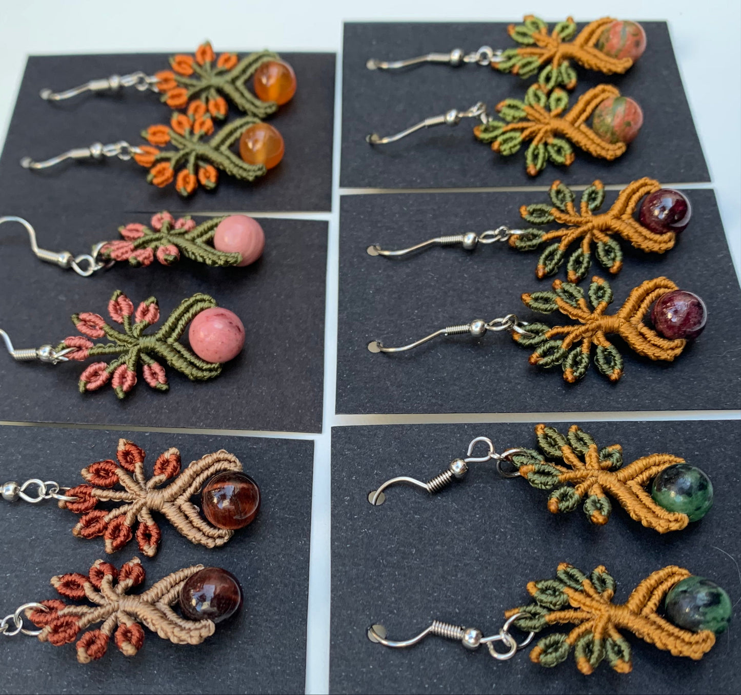 🧵 Boucles d’oreilles, superbes créations tissées à la main avec perle en pierre semi-précieuse – Choisissez votre perle et recevez une création sur mesure ! Fait par Créatipik (Fr°)