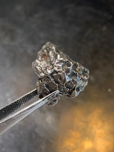 Météorite Campo Del Cielo d'Argentine de 18 x 15 x 12 mm - 6,6 gr.