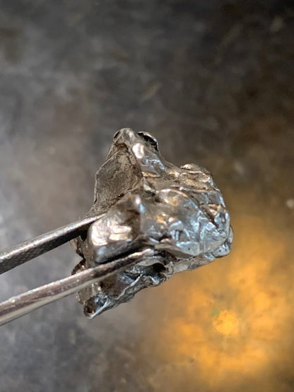 Météorite Campo Del Cielo d'Argentine de 18 x 15 x 12 mm - 6,6 gr.