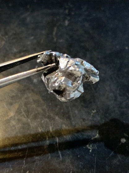 Météorite Campo Del Cielo d'Argentine de 19 x 13 x 10 mm - 6,3 gr.