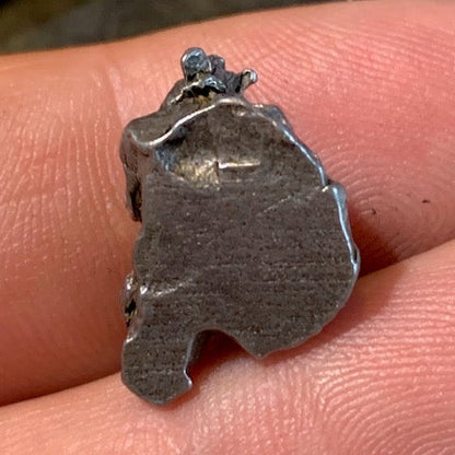 Météorite Campo Del Cielo d'Argentine de 19 x 13 x 10 mm - 6,3 gr.